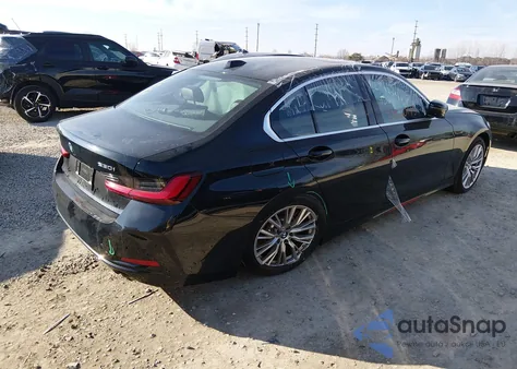 2024 BMW 330I xDrive z USA, uszkodzony, nr VIN 3MW89FF00R8E43588